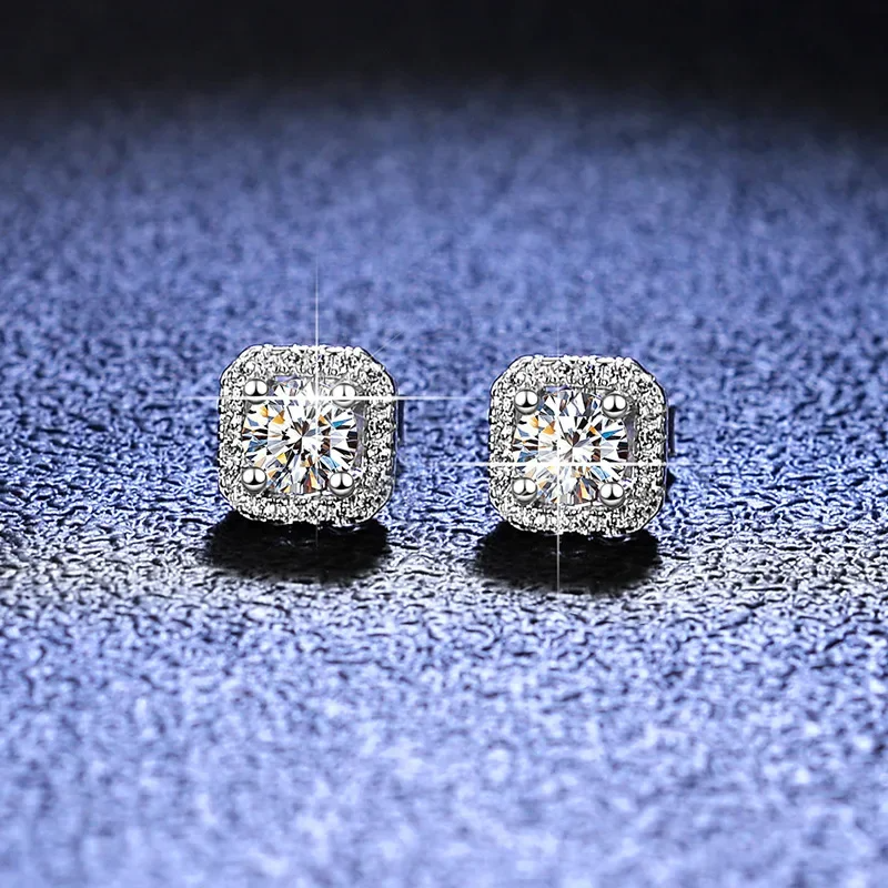 Platinum Pt950 Moissanite Diamond Earrings