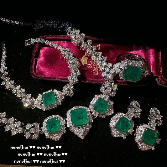 Vintage Emerald Jewelry Sets