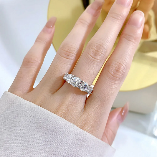 Moissanite Diamond Rings