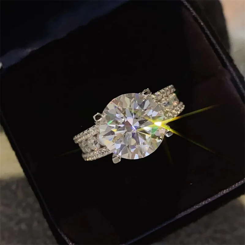 2 Carat 8mm Moissanite Ring