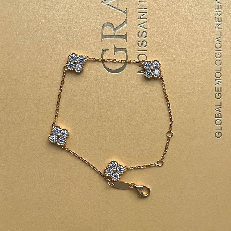 d Moissanite Clover bracelet